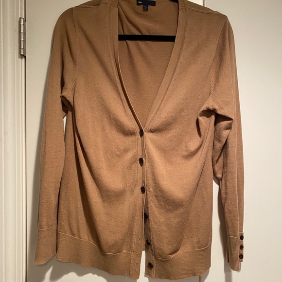 GAP Sweaters - Gap boyfriend cardigan